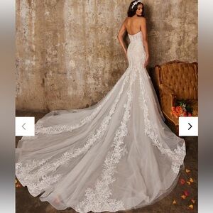 Calla Blanche mermaid dress, long dramatic train, detachable sleeves